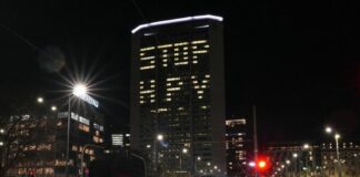 Lombardia, su Palazzo Pirelli la scritta “Stop Hpv”