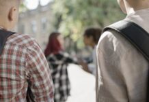 Due donne su cinque subiscono contatti fisici indesiderati al lavoro