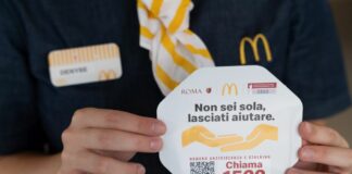 Nei 700 ristoranti McDonald’s l’adesivo del numero antiviolenza 1522
