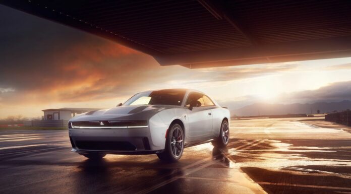 Dodge presenta la prima Charger elettrica