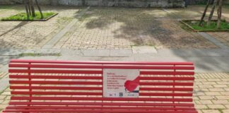 Vandalizzata panchina rossa a Roma, l’Aspi la ripristina