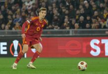 La Fiorentina spreca e la Roma pareggia 2-2 al 95′