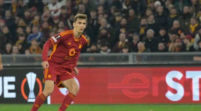 La Fiorentina spreca e la Roma pareggia 2-2 al 95′
