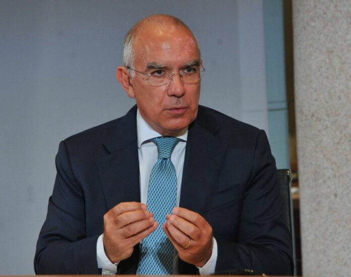 banca intesa san paolo - conferenza stampa su weatlh e management