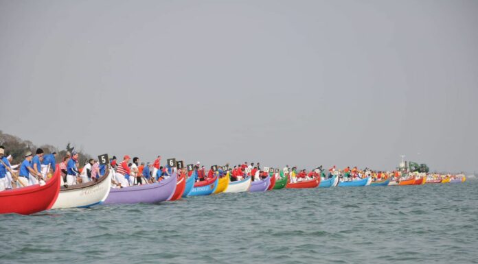 Regata delle 50 Caorline per la Pace a Venezia