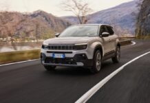 Jeep Avenger è ora anche ibrida, risparmio e sosteniblità