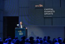 Eni, Descalzi “Affrontiamo sfide transizione puntando sulla crescita”