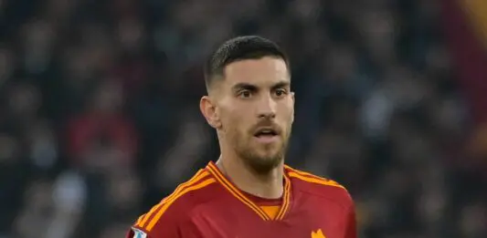 Lorenzo Pellegrini extends contract with AS Roma