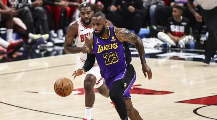 I Lakers travolgono Atlanta, Golden State al tappeto