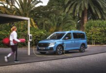 Il Ford Tourneo Connect è ora anche Plug-in Hybrid