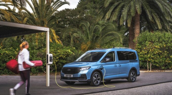 Il Ford Tourneo Connect è ora anche Plug-in Hybrid