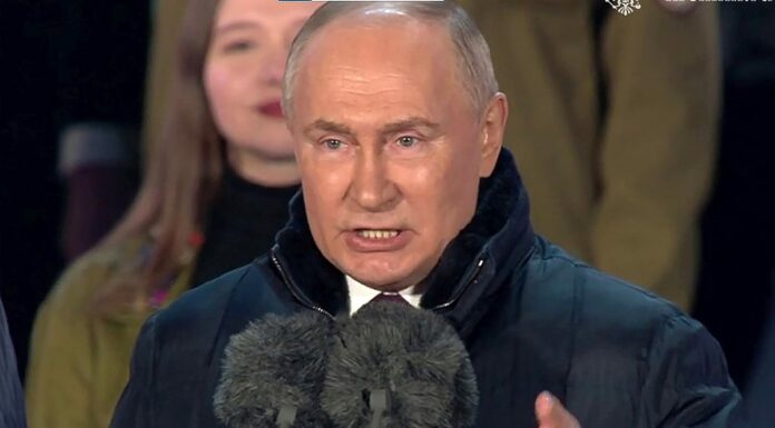Putin “Terroristi come nazisti, arrestati stavano fuggendo in Ucraina”