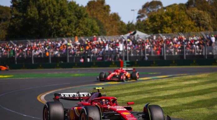 Doppietta Ferrari in Australia, vince Sainz davanti a Leclerc