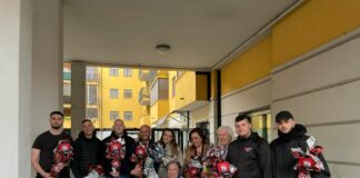 Ali di Leonardo, curva del Milan e Sedicimedia donano uova ai fragili