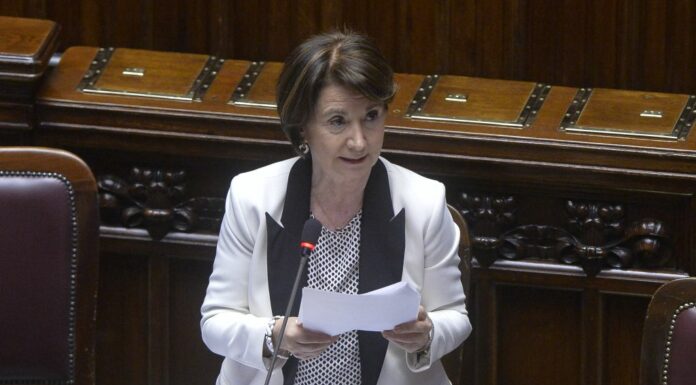 Governo, Roccella “Ok Cdm a registro nazionale per affido minori”