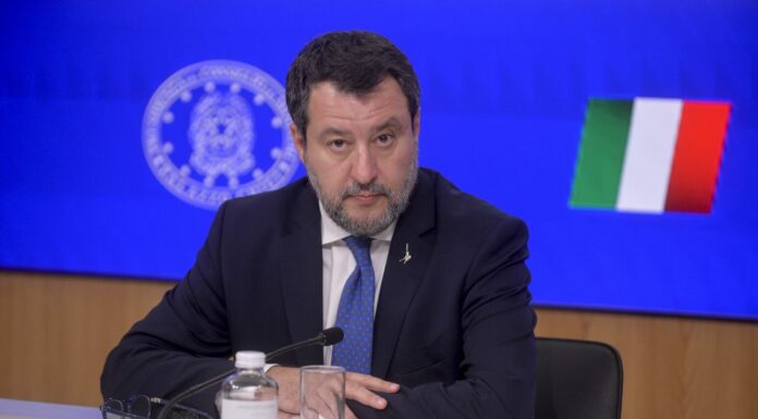 Codice della strada, via libera della Camera. Salvini “Grande soddisfazione”