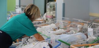 In Italia sempre meno nascite, popolazione stabile grazie ai migranti