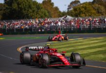 Doppietta Ferrari in Australia, vince Sainz davanti a Leclerc