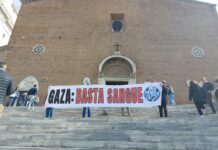 Flash mob di Indipendenza all’Ara Coeli “Basta sangue in Palestina”