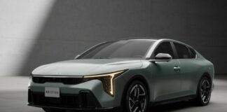 Kia, al debutto la berlina compatta K4
