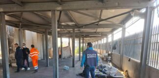 Sgomberato ex mercato ittico di via Vespucci a Napoli