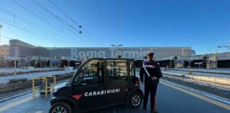 Controlli nell’area della stazione Termini a Roma, 1 arresto e 15 denunce