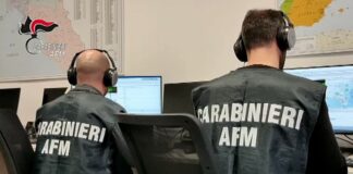 Camorra, decine di arresti per la vendita di euro contraffatti