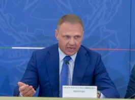 Olio extravergine di oliva, Lollobrigida “16 milioni per produzioni DOP e IGP e aiuto a chi è in difficoltà”