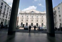 Piazza Affari apre in calo, Ftse Mib -0,32%