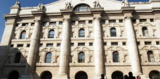 Avvio in rialzo per Piazza Affari