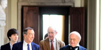 Milano, restauro facciata Palazzo Marino. Fine lavori a settembre 2025