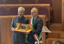 Baglioni “Dedico la Lupa Capitolina ai miei genitori”