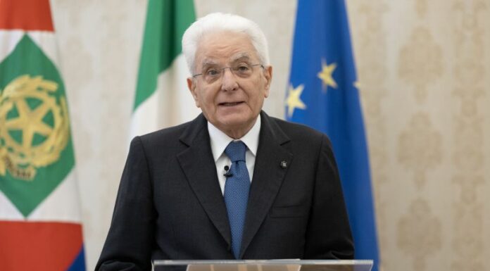 Mattarella “Urgente creare una difesa unica europea”