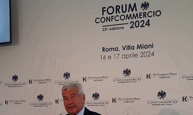 Confcommercio, più forza lavoro e produttività per recuperare il gap