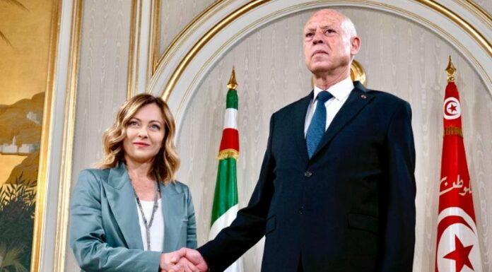 Immigrazione, Meloni “Portare avanti lavoro con la Tunisia”