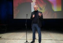 Tv, stop allo scrittore Scurati su Rai 3. Insorgono le opposizioni