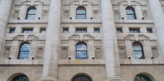 Piazza Affari apre in Rialzo, Ftse Mib +0,47%