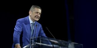 بانيتا: الحروب تسبب تجزئة الاقتصاد العالمي