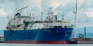 Rigassificatore, visita Toti e vertici Snam su nave Olt Lng “Toscana”