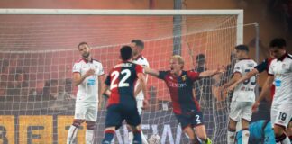 Il posticipo va al Genoa, Cagliari battuto 3-0