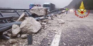 Il maltempo causa una frana sull’A23 in Friuli
