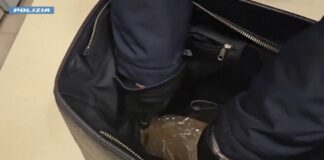 Milano, rubavano vestiti nei negozi con borse schermate. Quattro arresti