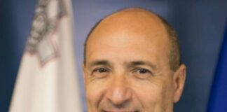 Malta, Government in total chaos, deputy PM ready to resign