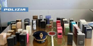 Linate, rubavano profumi prima di imbarcarsi sul volo. Fermati