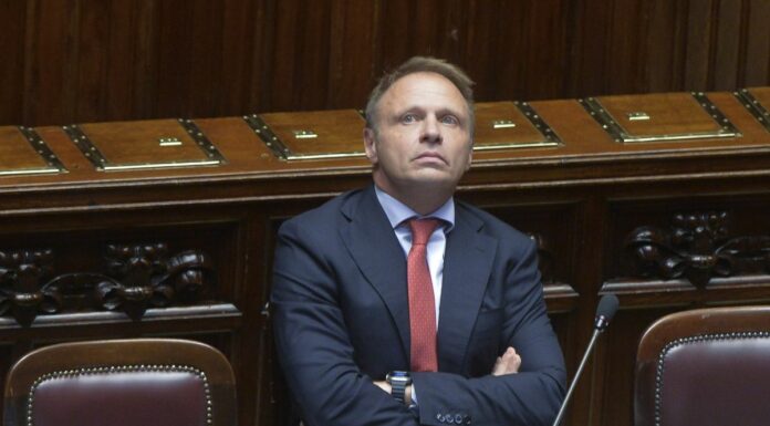 Lollobrigida “Pannelli solari compatibili con la produzione agricola”