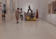 Milano, rito abbreviato ad attivisti ambientalisti per azione Museo 900