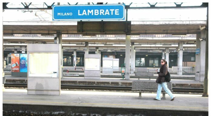 Poliziotto accoltellato alla stazione di Milano Lambrate, è grave