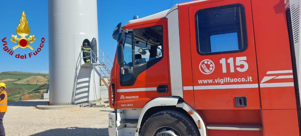 Incidenti lavoro, morto operaio caduto da pala eolica nel trapanese