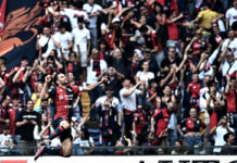 Non basta Pinamonti, vince il Genoa, Sassuolo nei guai