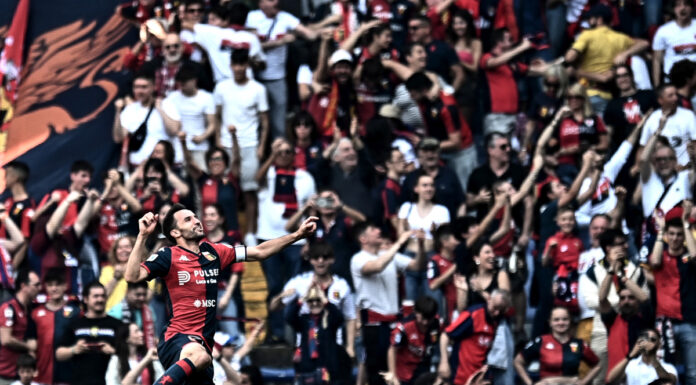 Non basta Pinamonti, vince il Genoa, Sassuolo nei guai